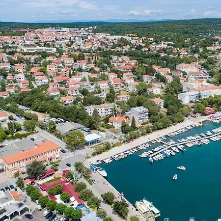 Daire Awesome In Krk With Wifi And 1 Bedrooms *